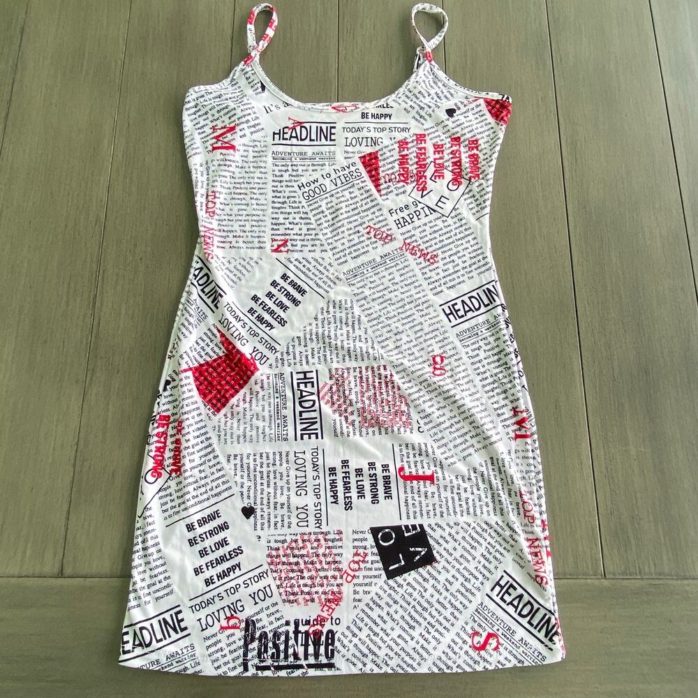 Full Girde Trends Camisole Dress • Medium • White/Red Newspaper Print